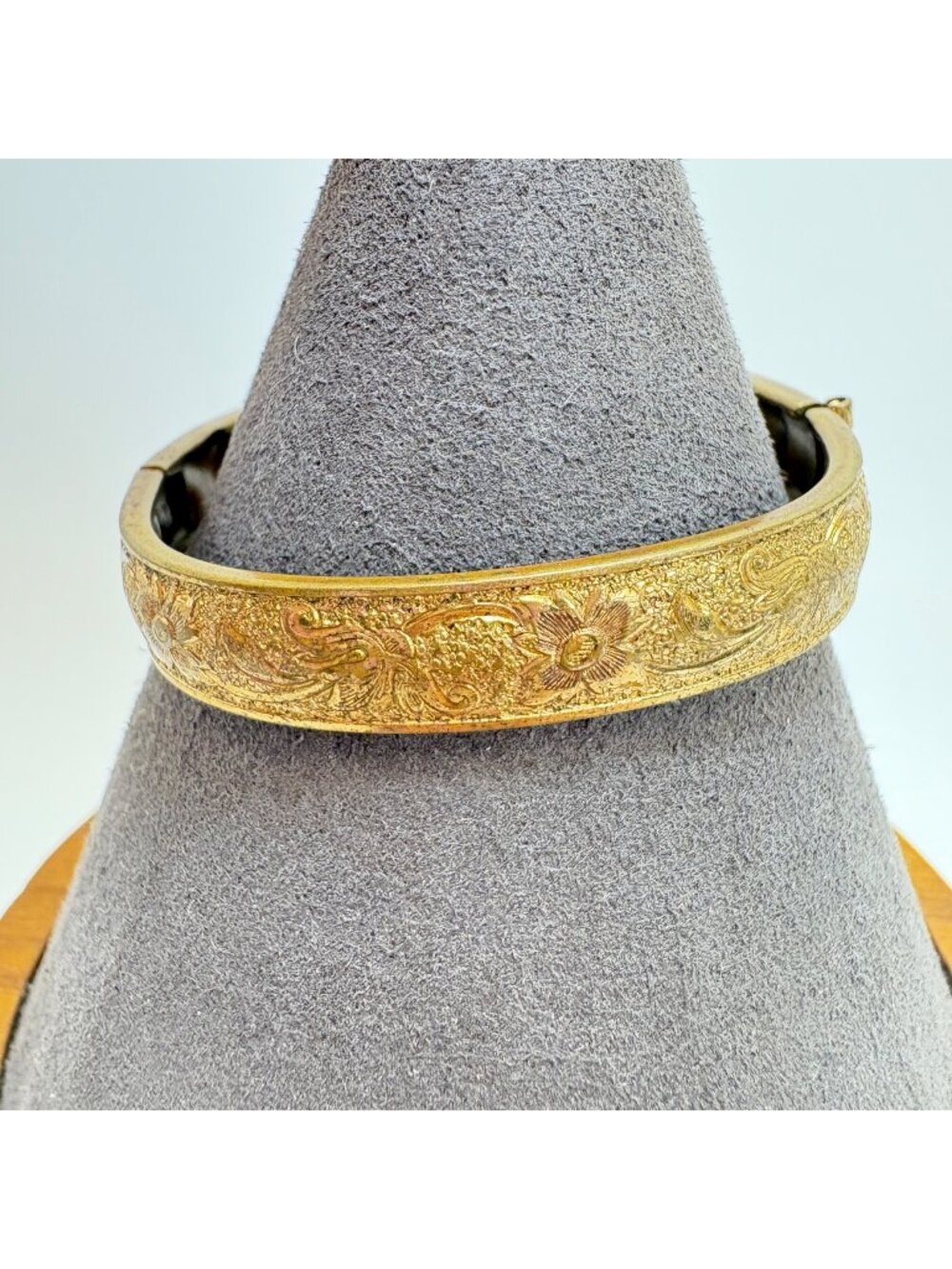 Antique Toddler Baby Hinged Bangle Flower Design Gold Tone Size XS